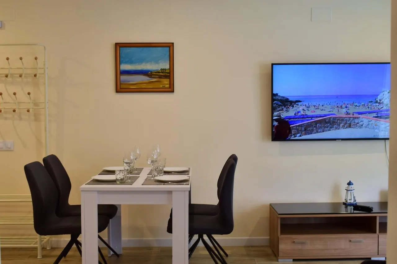 Apartment In Salou Next To The Beach For Families,Wifi